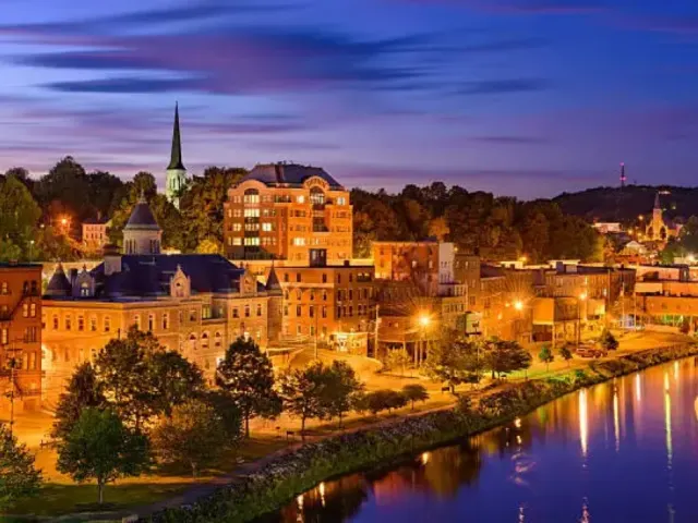 Hotels with Jacuzzi in Maine