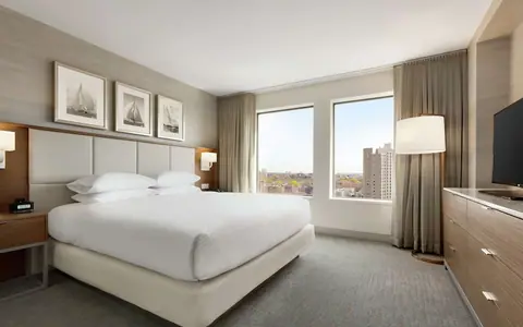 Doubletree Suites By Hilton Hotel Boston - Cambridge