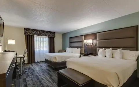 Club-Hotel Nashville Inn & Suites