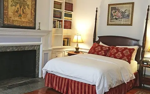 Morris House Hotel