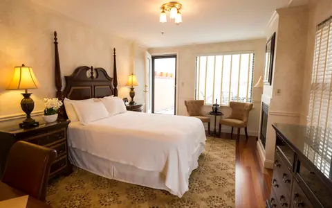 Penn's View Hotel