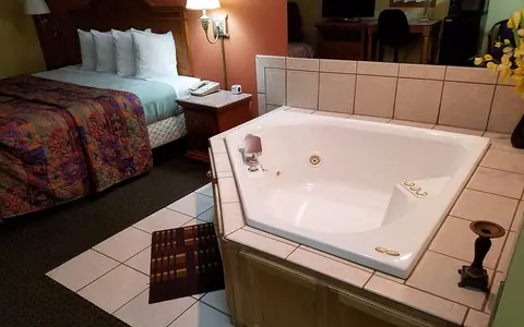 Chestnut Hill Hotel