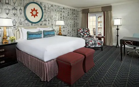 The Alexandrian Old Town Alexandria, Autograph Collection