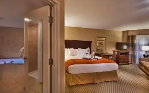 DoubleTree Resort by Hilton Hotel Lancaster