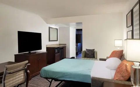 Embassy Suites by Hilton Philadelphia Airport