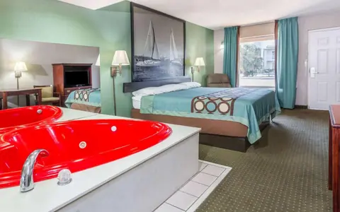 Super 8 by Wyndham Dothan