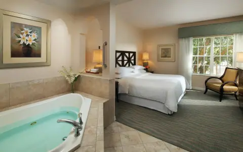 Island Club Resort and Spa