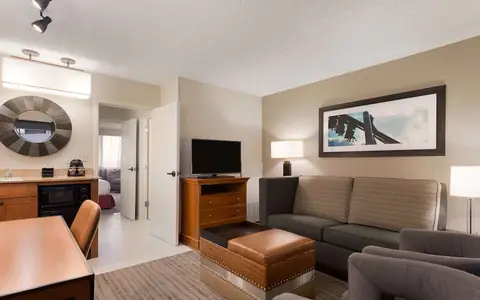 Embassy Suites By Hilton Orlando International Drive Icon Park