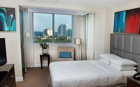 Galleryone - A Doubletree Suites By Hilton Hotel