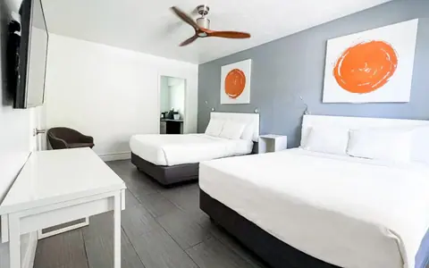 Winterset Hotel