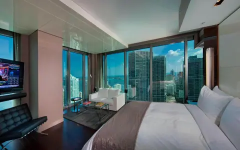 Hotel Beaux Arts Autograph Collection