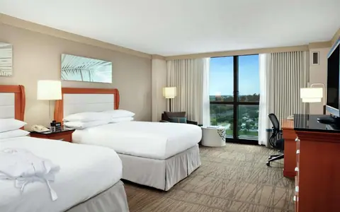 DoubleTree by Hilton Hotel Miami Airport & Convention Center