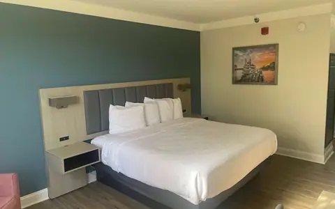 Wingate by Wyndham Savannah Gateway