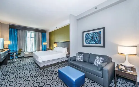 Holiday Inn Express & Suites Charleston Arpt-Conv Ctr Area, an IHG hotel