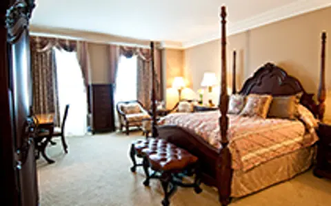 Market Pavilion Hotel