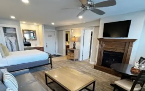 Huff House Inn and Cabins