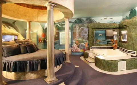 Black Swan Inn Luxurious Theme Suites