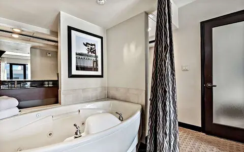 Comfort Suites by Choice Boise West Meridian