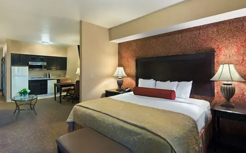 Oxford Suites Boise
