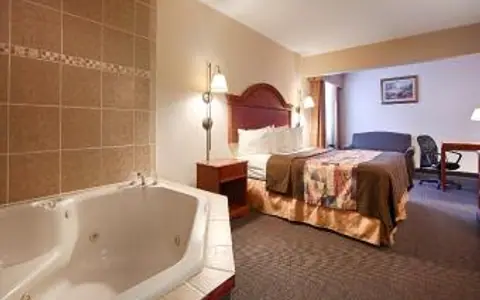 The Grove Hotel