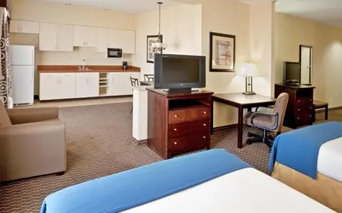 Holiday Inn Express & Suites Nampa - Idaho Center, an IHG hotel