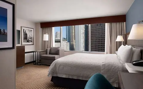 Renaissance Chicago Downtown Hotel