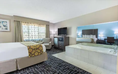 Wingate by Wyndham Joliet