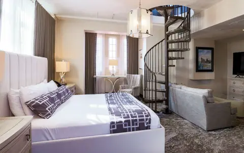 Hotel Baker