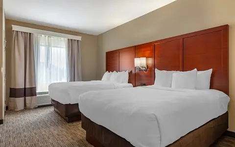 Holiday Inn Express & Suites Milwaukee Nw – Park Place, an IHG hotel