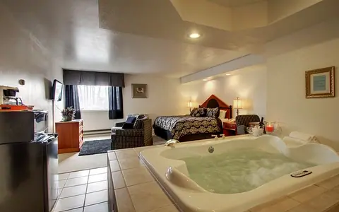 Eagle's Nest Hotel & Conference Center