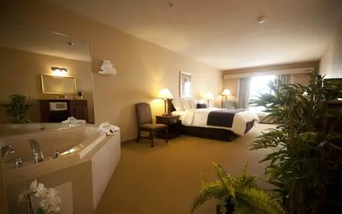 Holiday Inn Quincy, an IHG hotel