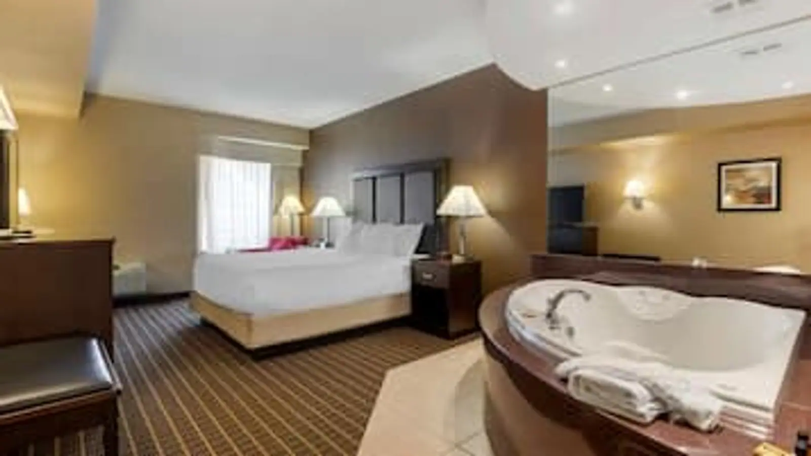 Hotels in Burlington, Iowa