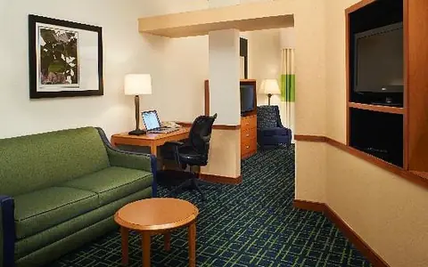 Fairfield Inn & Suites Indianapolis East