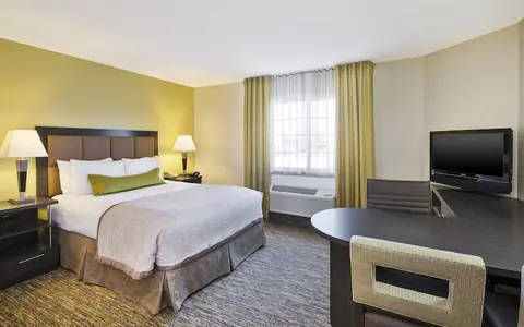 Candlewood Suites Indianapolis Airport, an IHG hotel