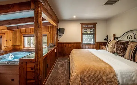 Hillside Inn