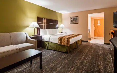Best Western Luxbury Inn Fort Wayne