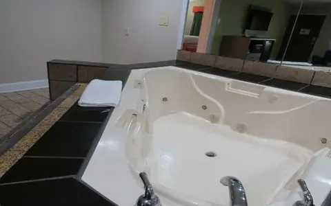 SureStay Plus Hotel by Best Western Evansville