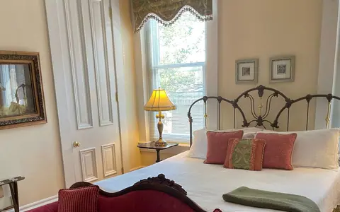 Dupont Mansion B&B