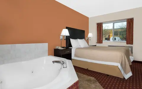 Days Inn by Wyndham Ames
