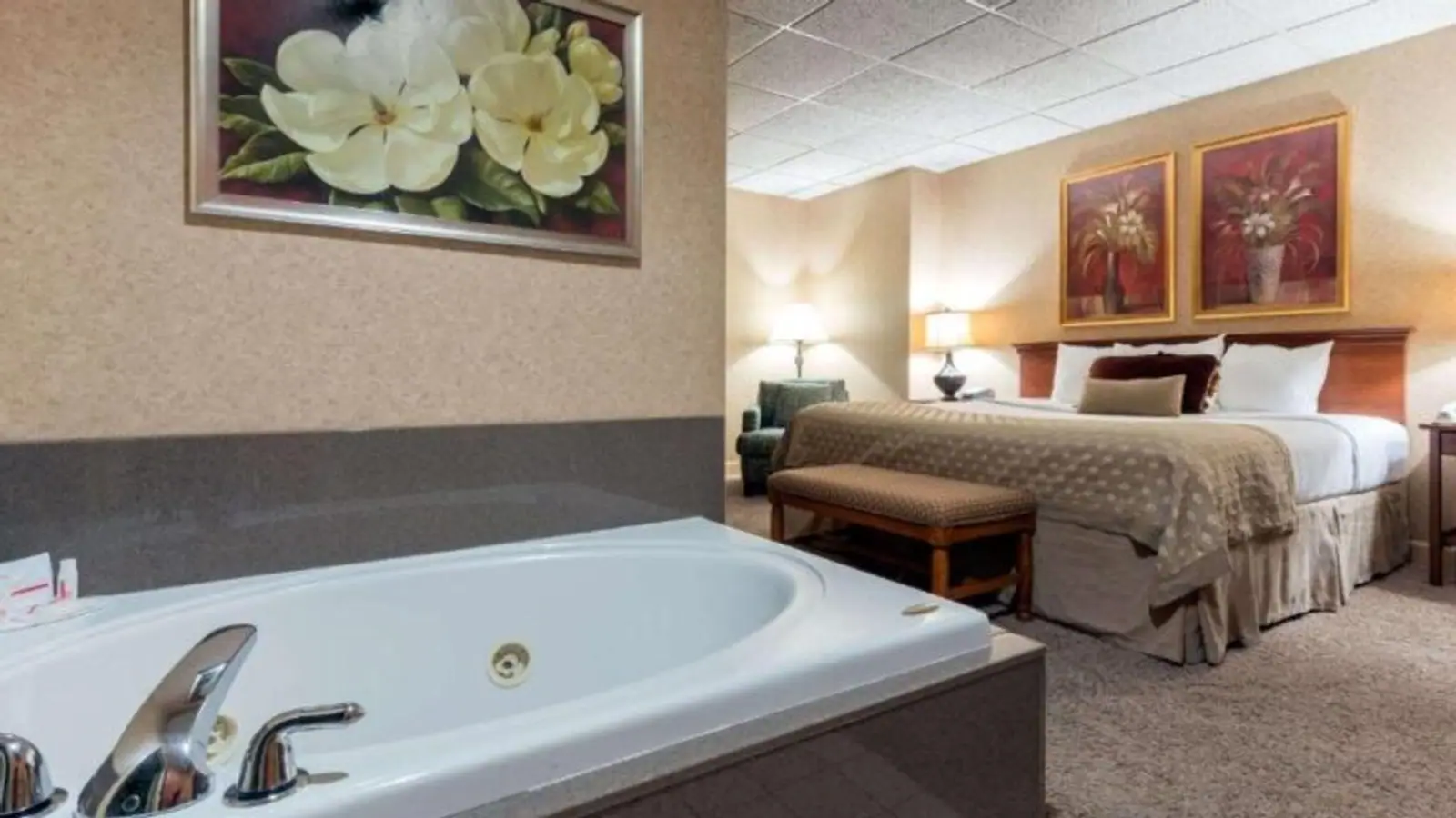 Hotels in Topeka, Kansas