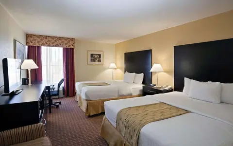La Quinta Inn & Suites By Wyndham Salina