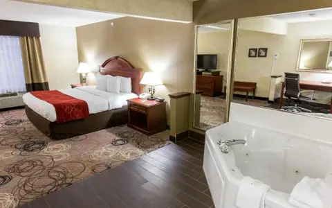 Comfort Suites