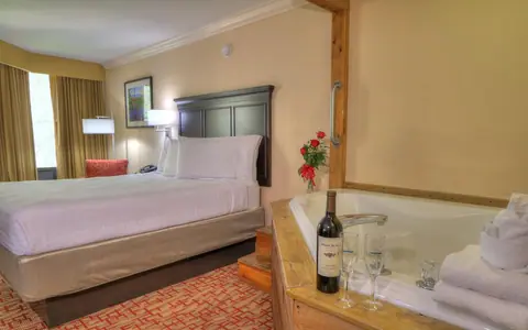 Edgewater Inn