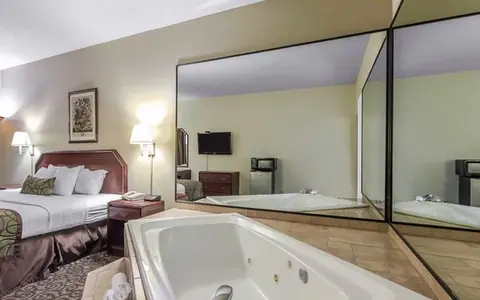 Quality Suites