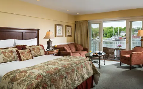 Grand Harbor Inn