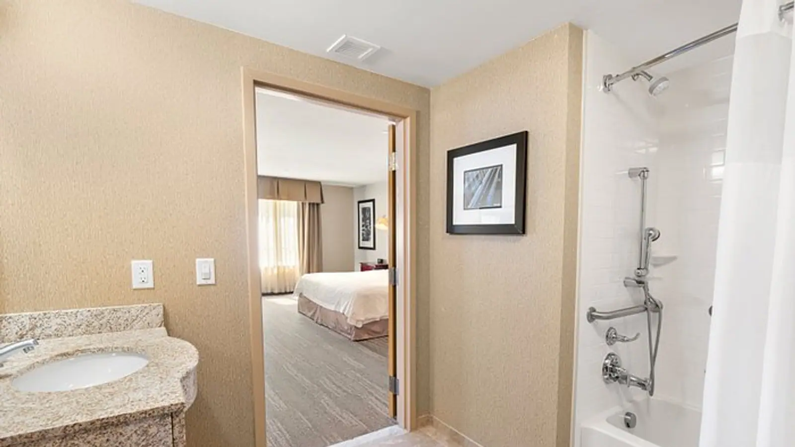 Hotels in Nashua, New Hampshire