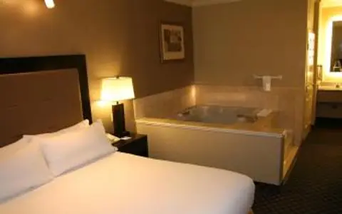 Holiday Inn Concord Downtown, an IHG hotel