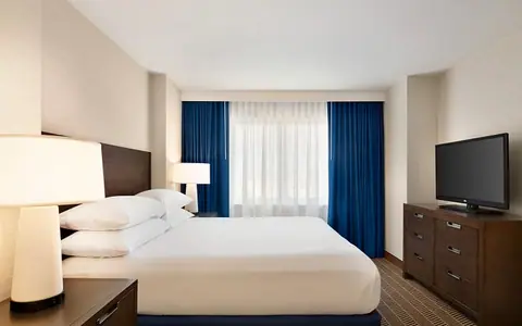 Embassy Suites by Hilton Boston at Logan Airport