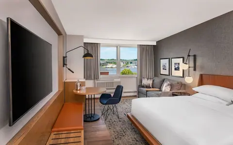 Sheraton Portsmouth Harborside Hotel