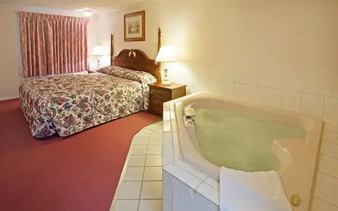 Causeway Bay Lansing Hotel